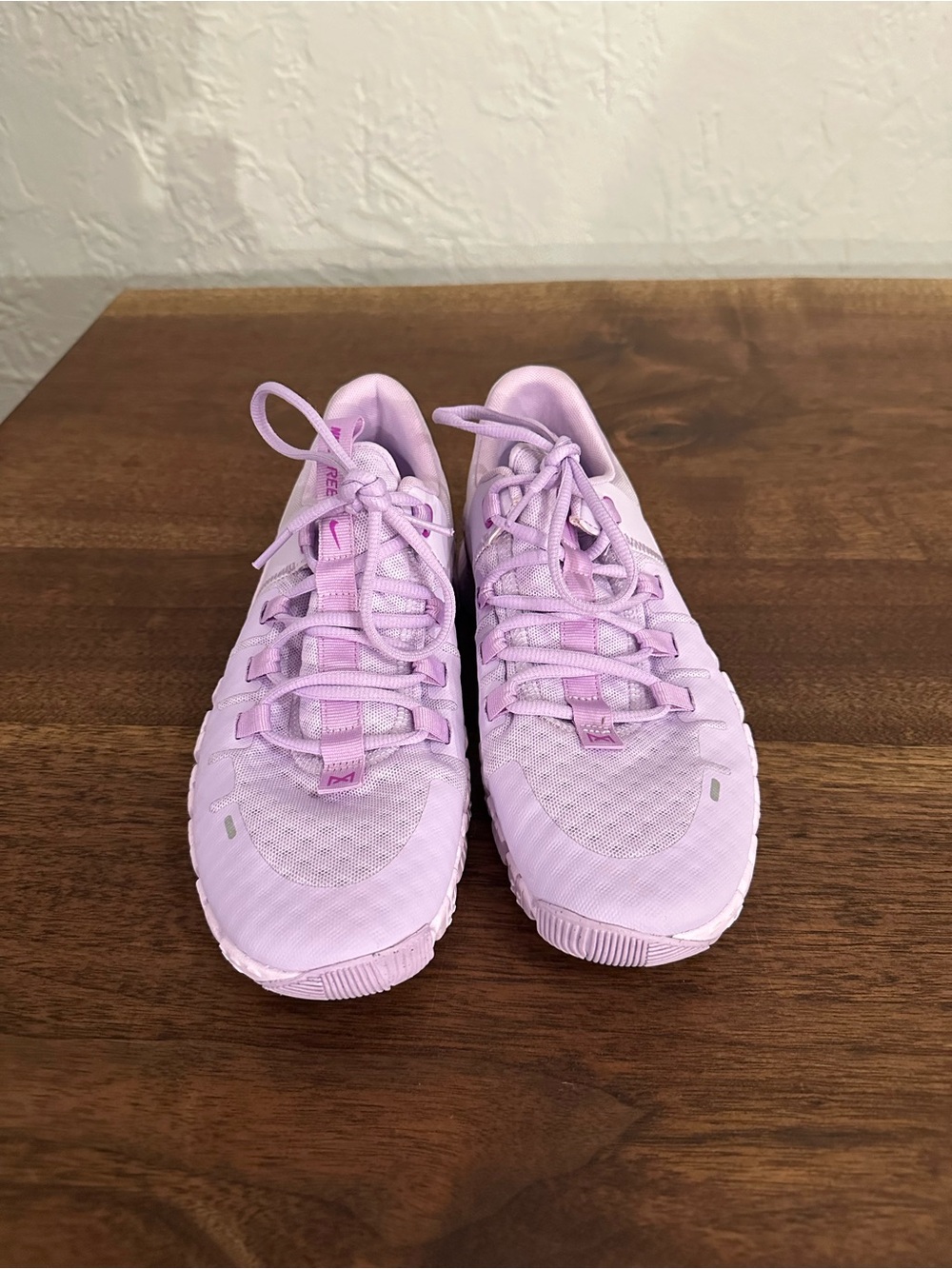 Nike Lavender Metcon Size 9.5 - Picture 2 of 4